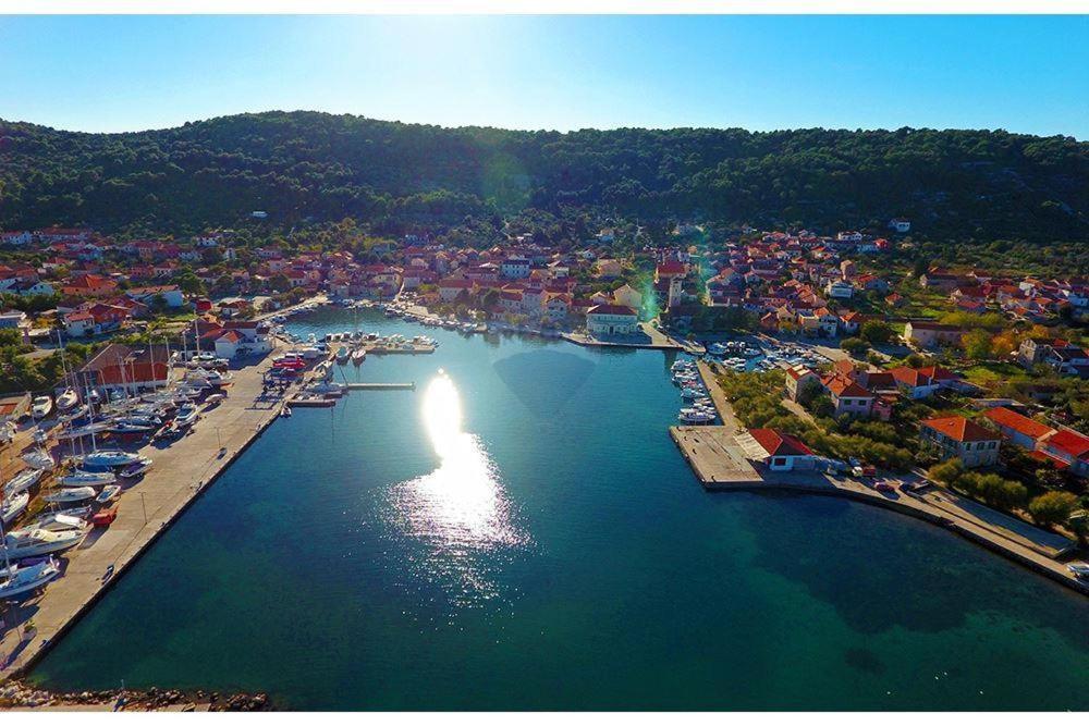 Apartment Marinsko Veli Iž Exteriér fotografie